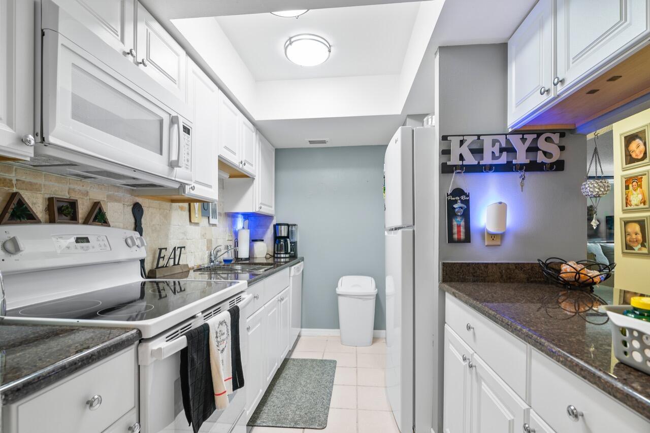 Homes for sale in Fort Pierce, FL | 2811 Stoneway Lane #C, Fort Pierce, FL 34982 | MLS# R10894575