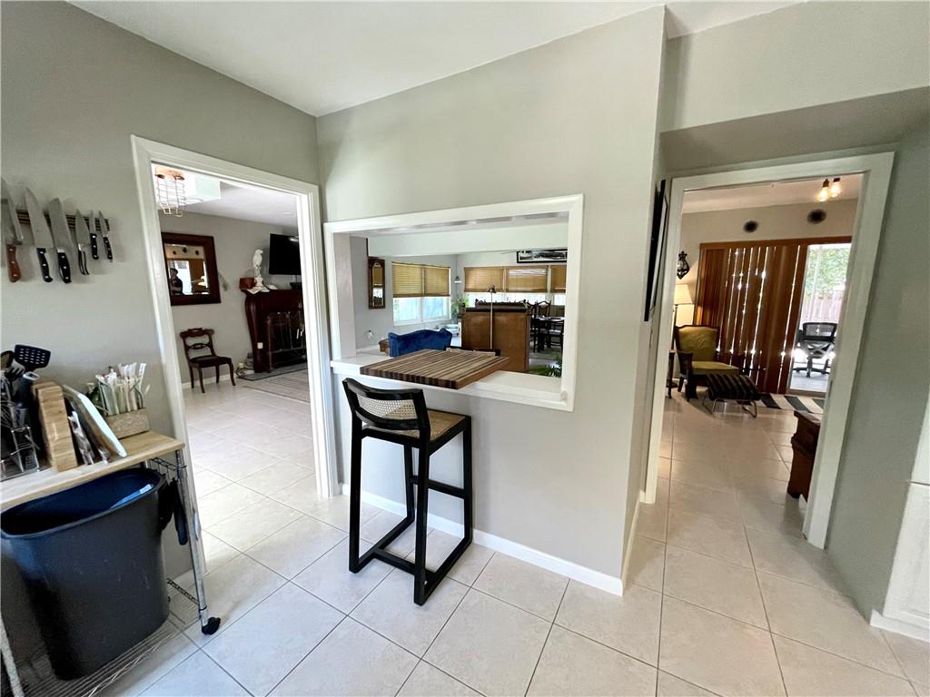 open pass-through (can be a large island if walls are removed