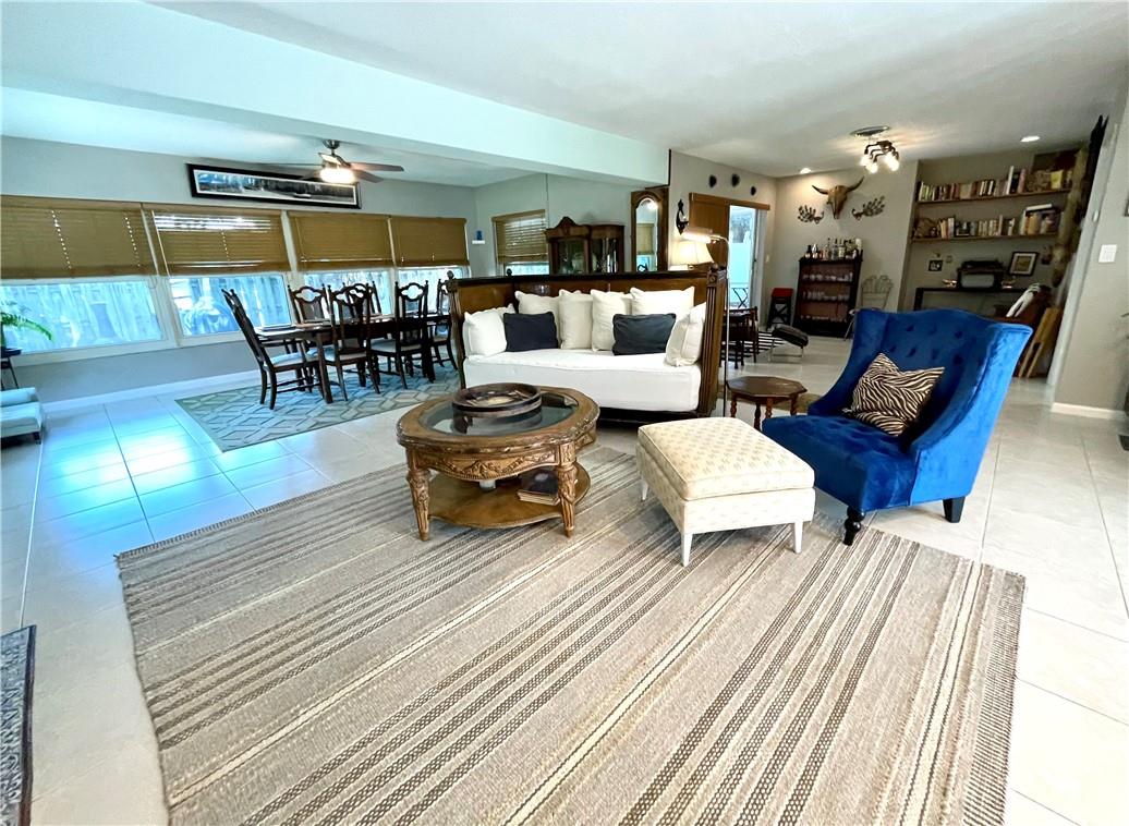 spacious living/dining room