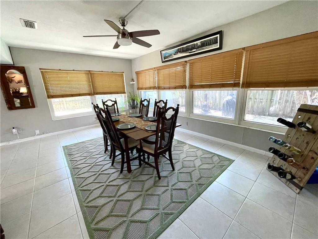 large dining room or alternate family room