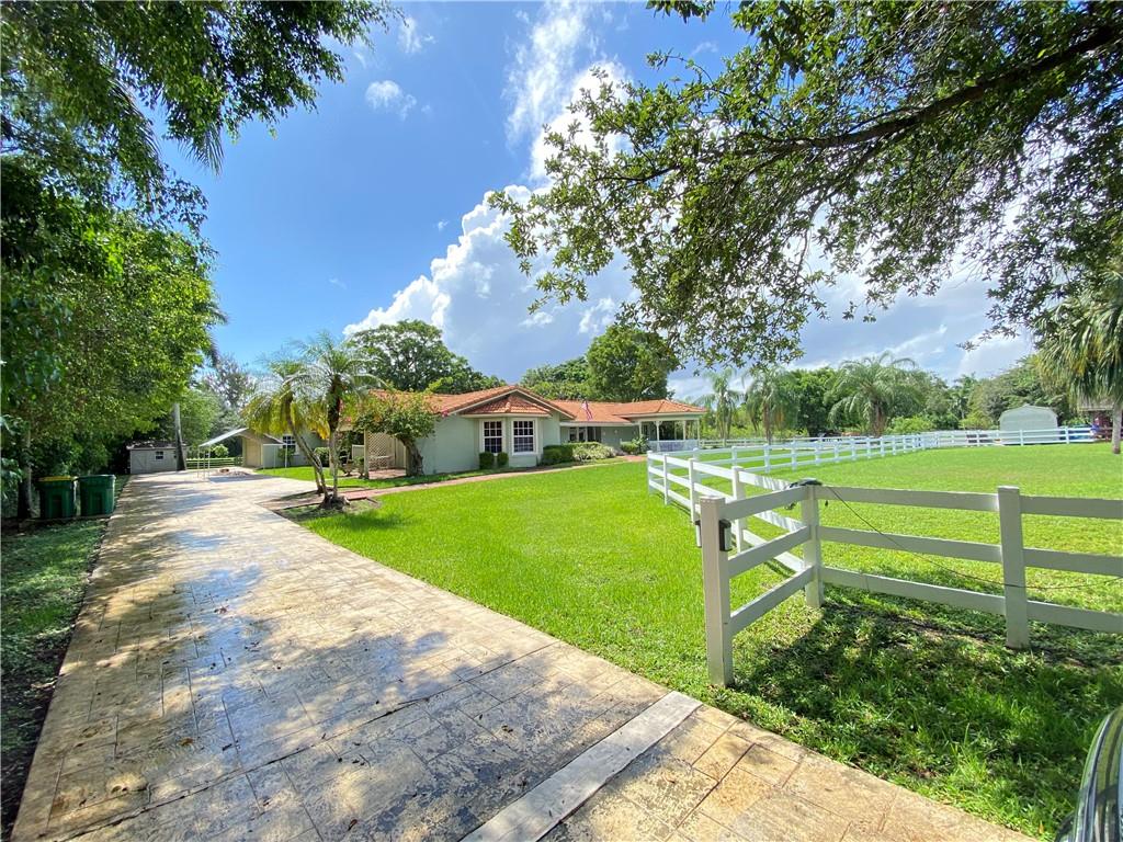 1051 116th Ave Plantation FL 33323 | F10383806