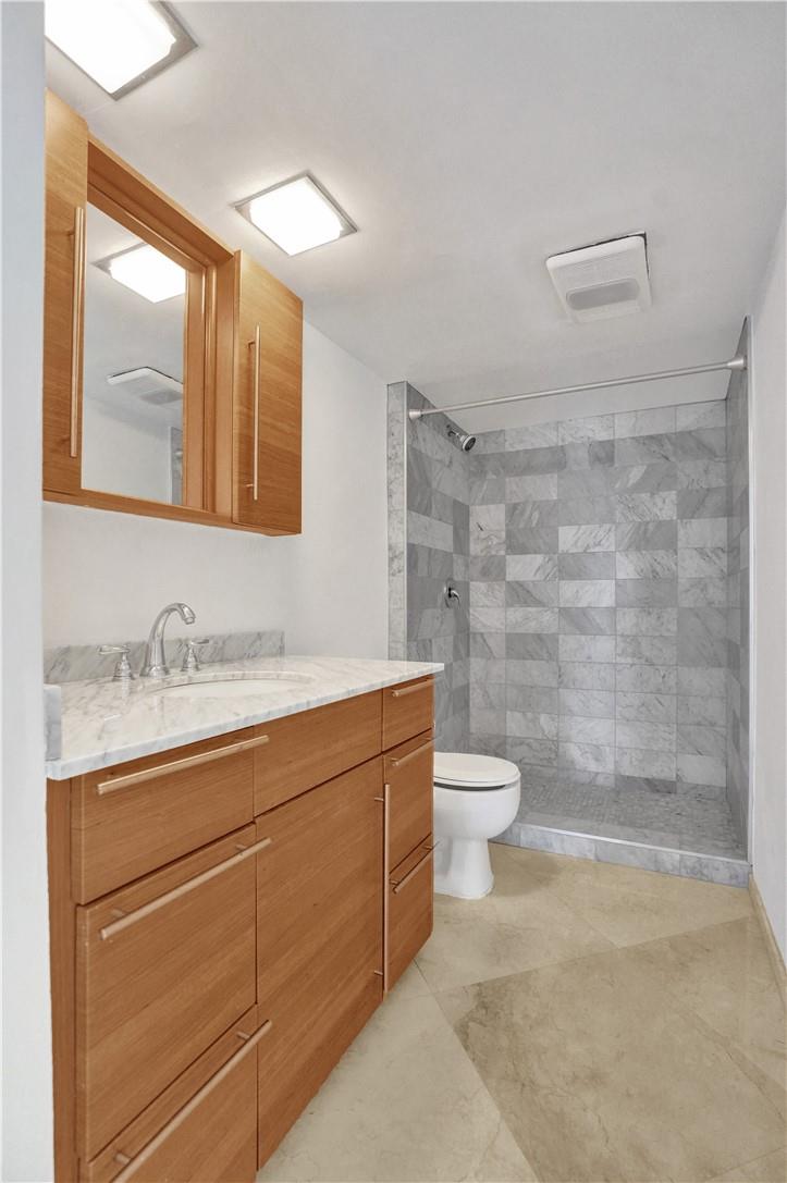 Guest/Second Bathroom