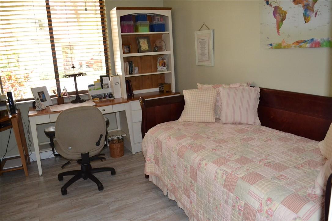 2ND BEDROOM WITH WINDOW.