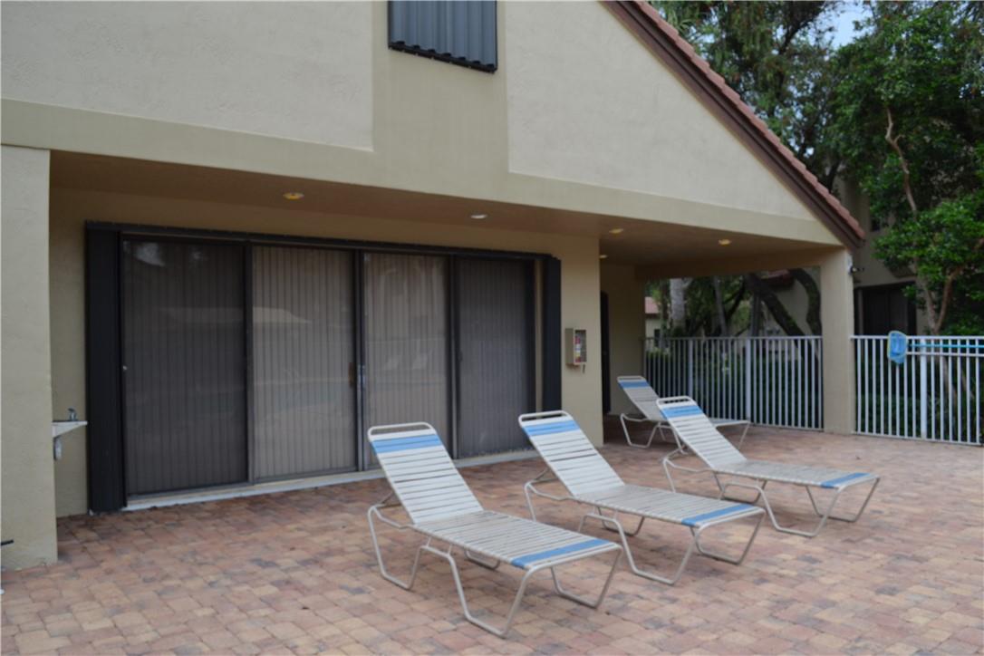 LOUNGES ARE JUST WAITING FOR YOU.