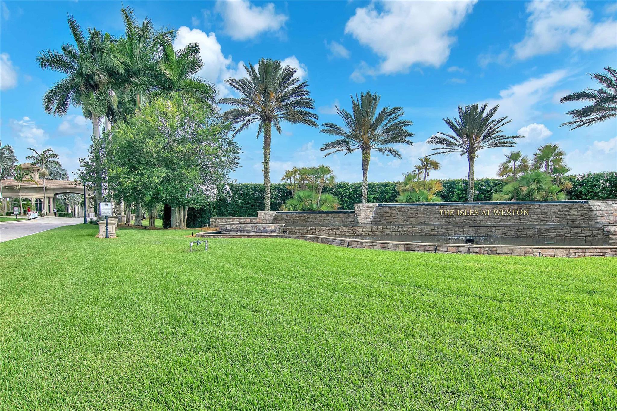 19406 Whitewater Ave Weston FL 33332 | F10386679