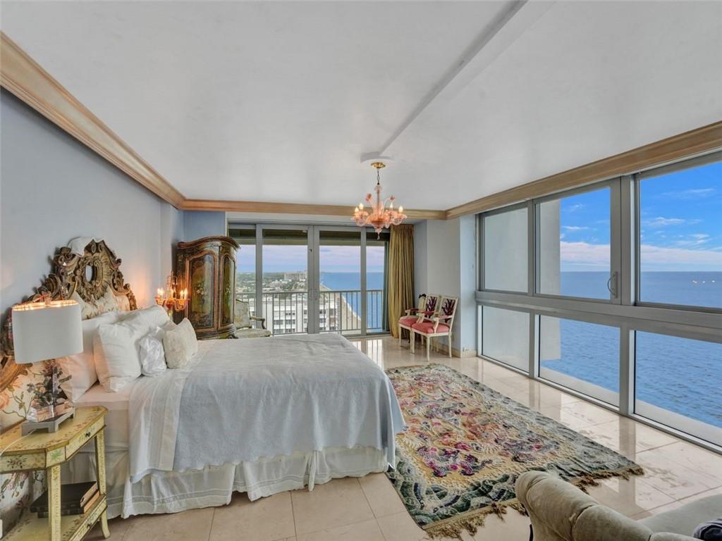 Floor to ceiling windows Direct Ocean and North East