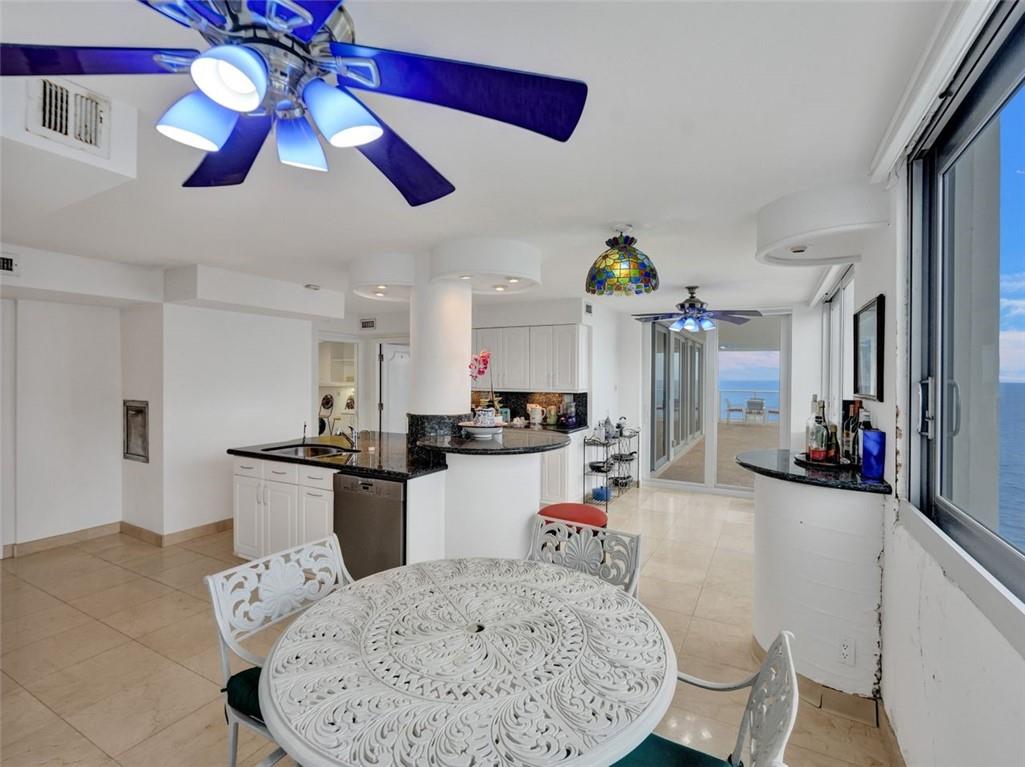 Plenty of room to eat in