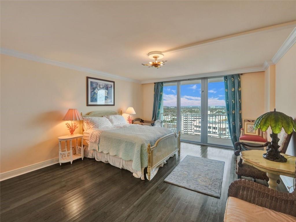 Guest Bedroom #4 (2nd Master)