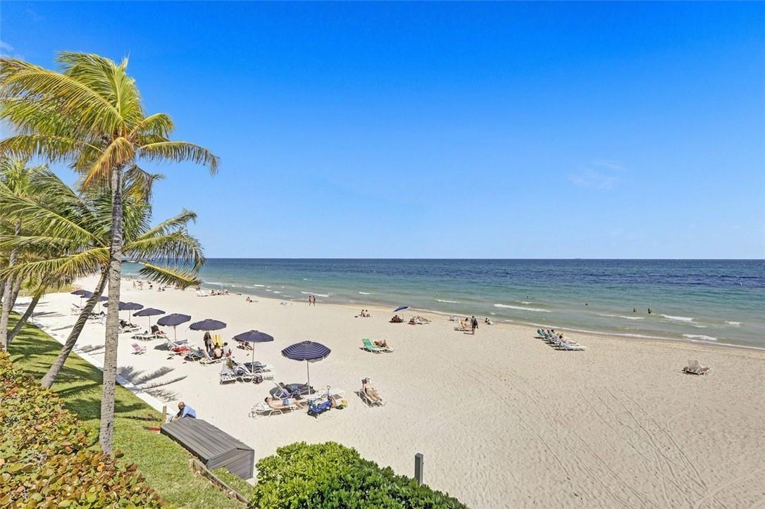 Beach Chair and Umbrella Service