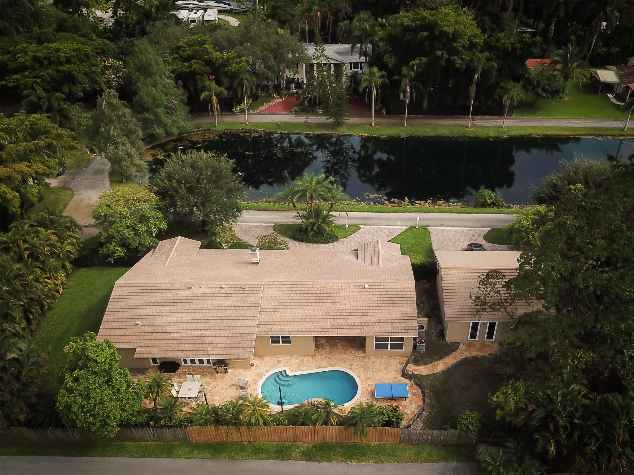 4910 61st Ave Davie FL 33314 | F10387152