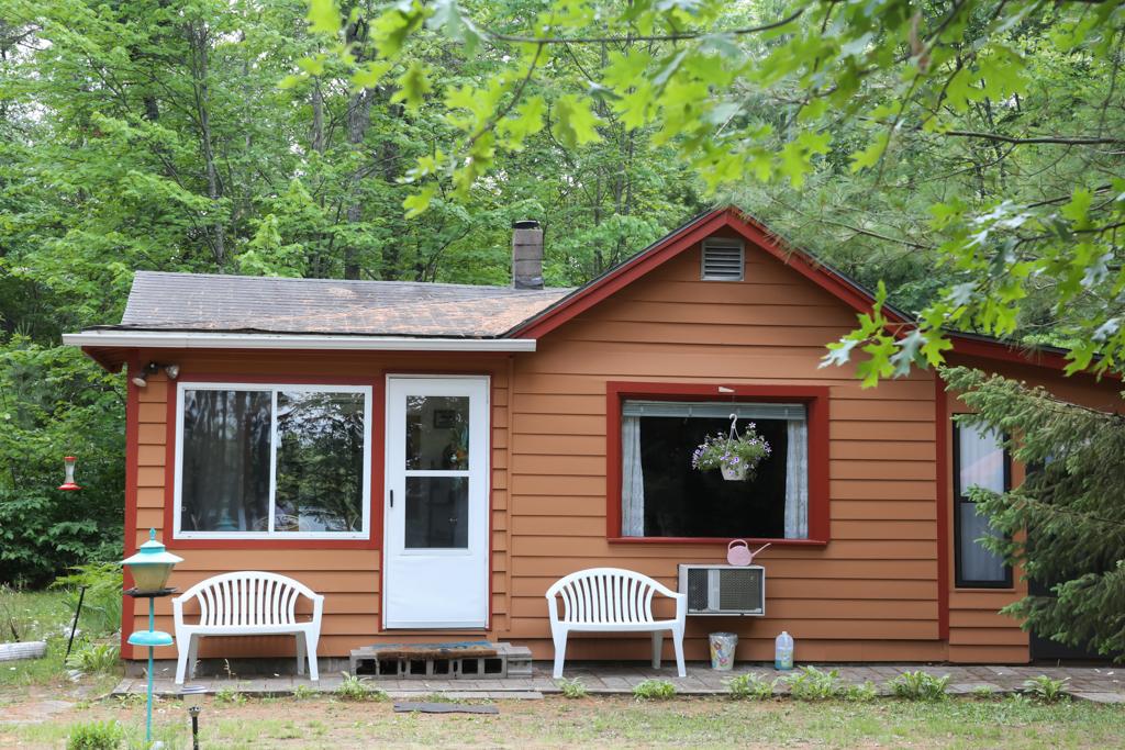 Upper Gresham Lake Property 11869 Vanny Tr Photo 1