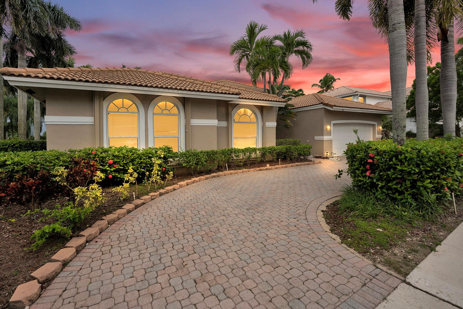 17518 13th St Pembroke Pines FL 33029 | F10391927