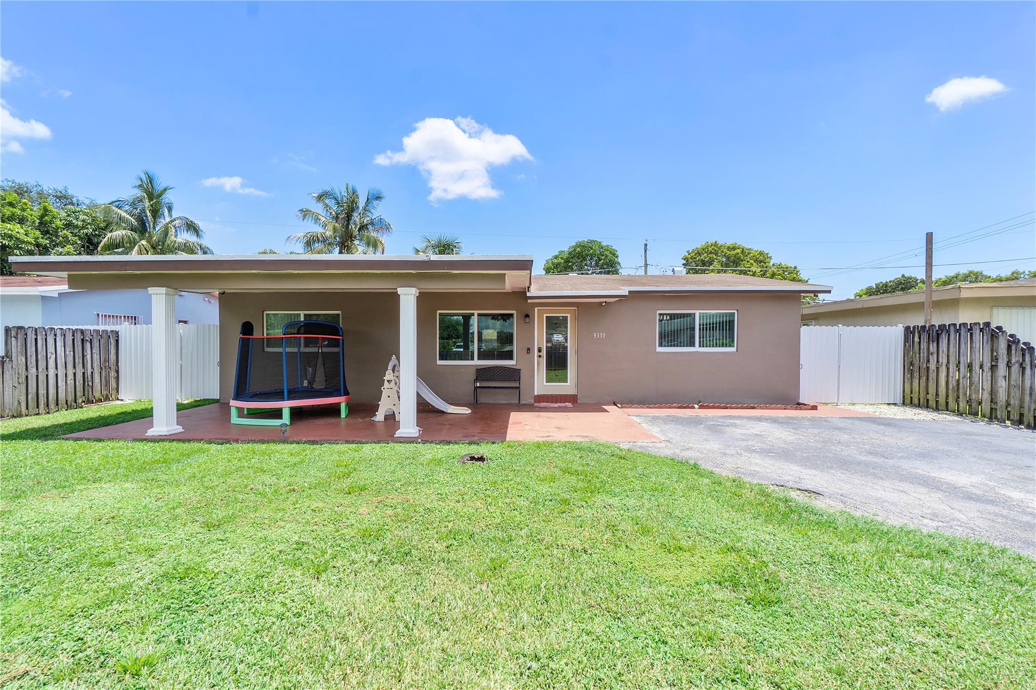 3111 74th Ave Hollywood FL 33024 | F10393723