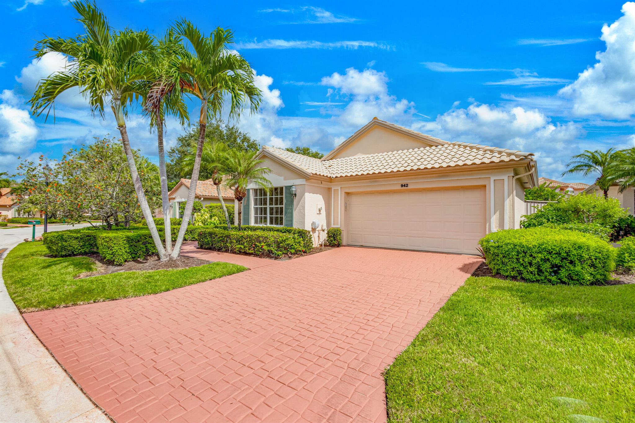 942 Augusta Pointe Drive Palm Beach Gardens FL 33418 | R10909351
