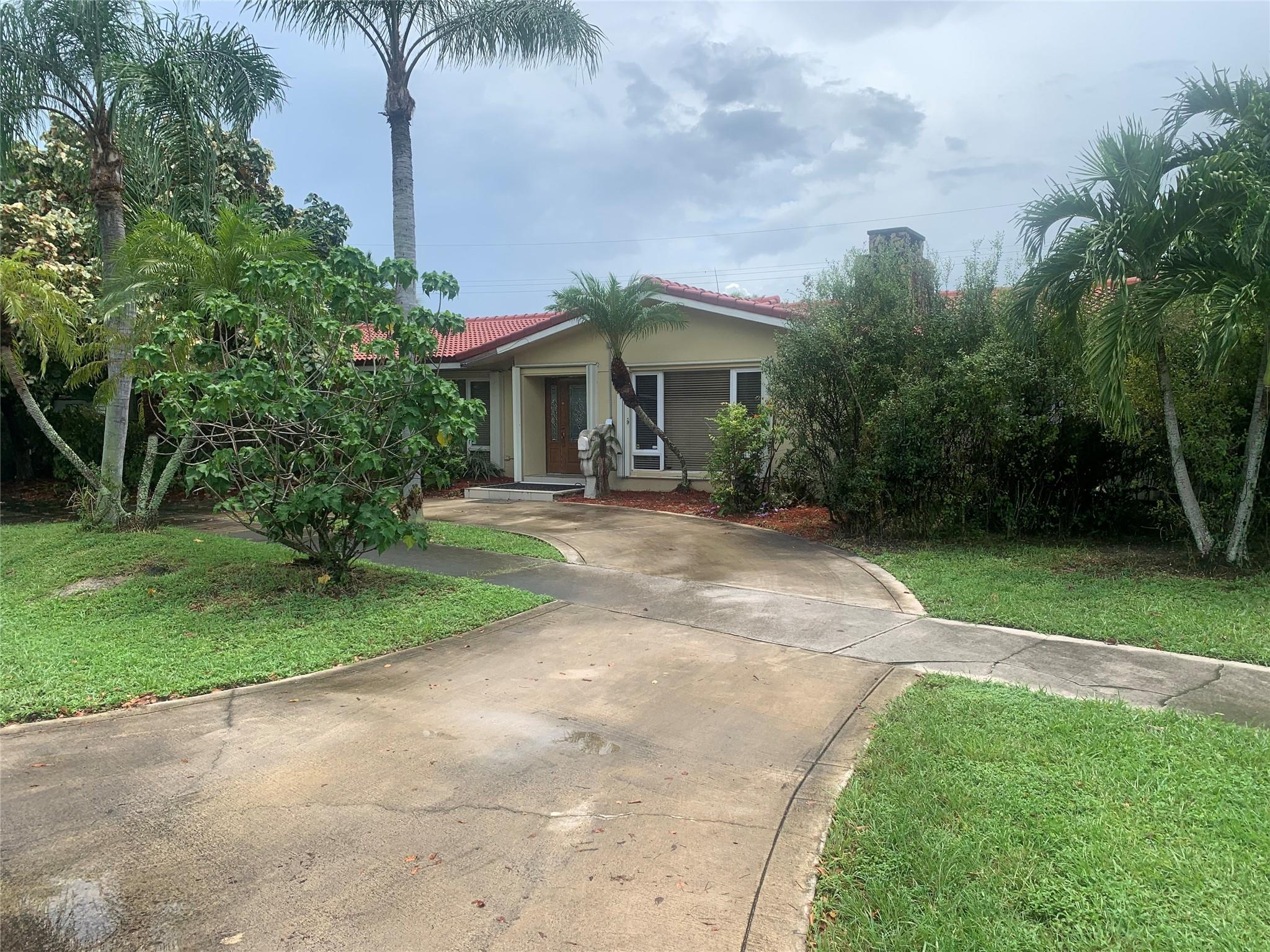 3720 S Longfellow Cir Hollywood FL 33021 | F10390066