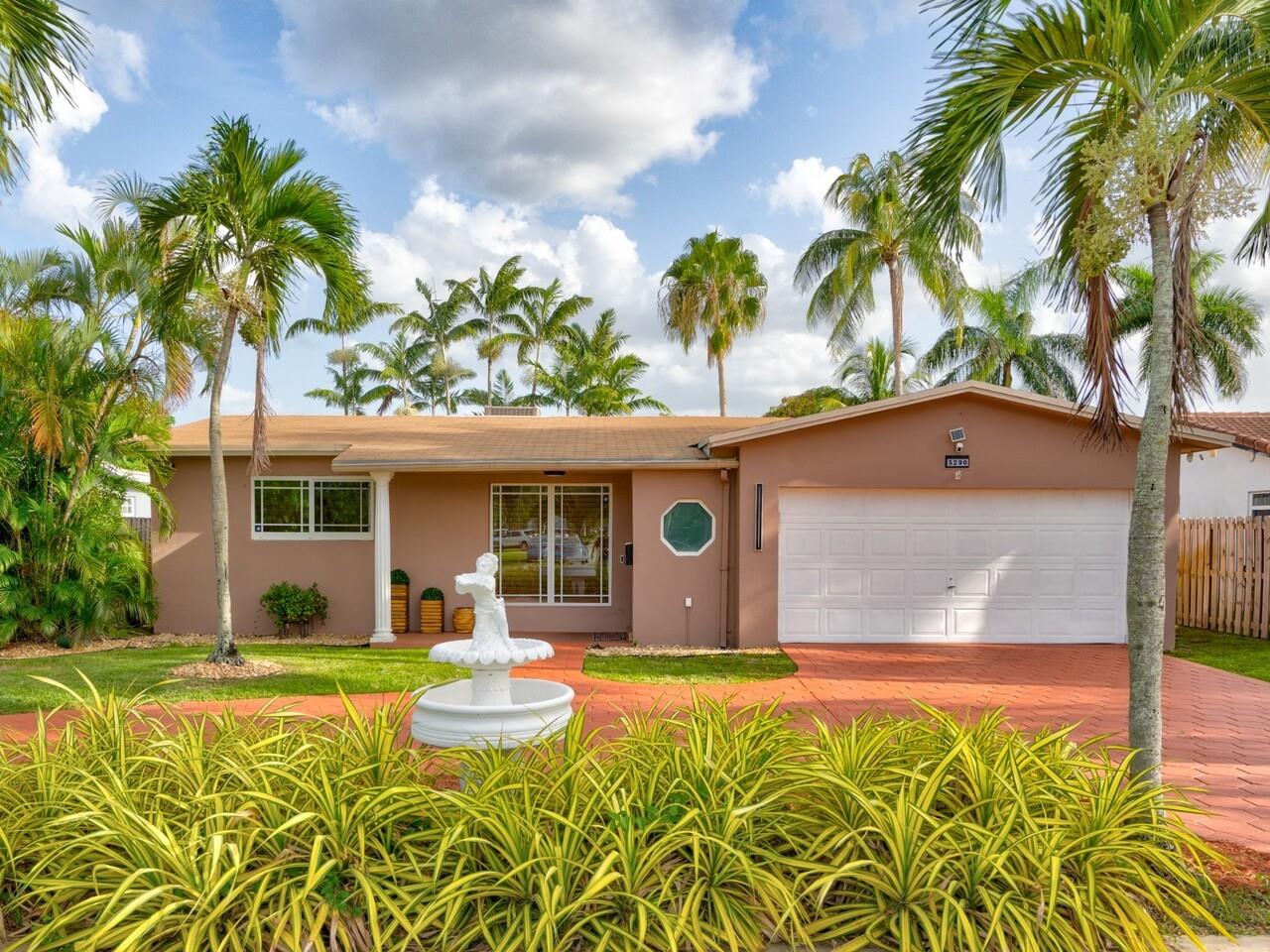 5200 Taft St Hollywood FL 33021 | F10394219