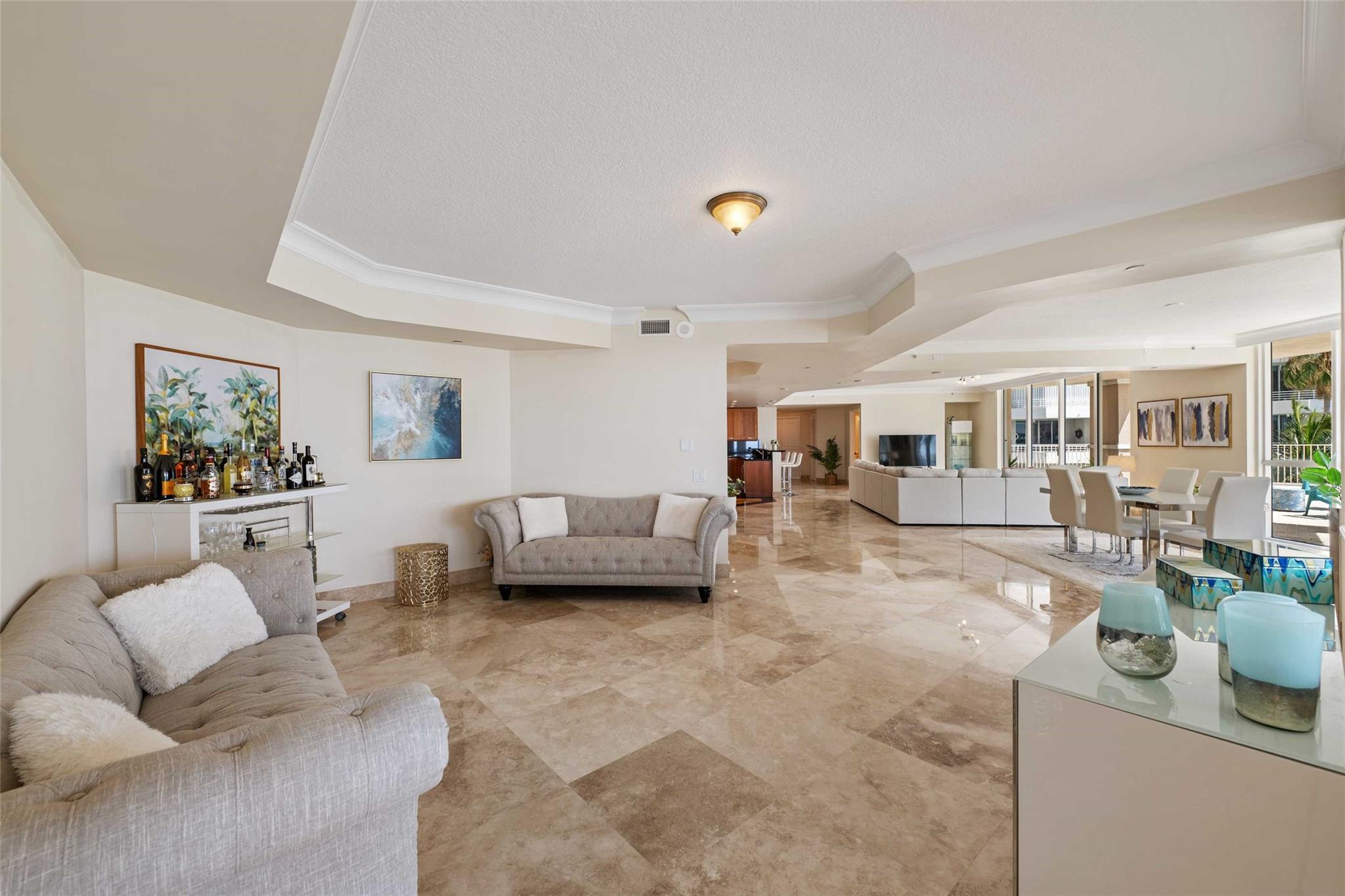 4000± Sq Ft Living Areas