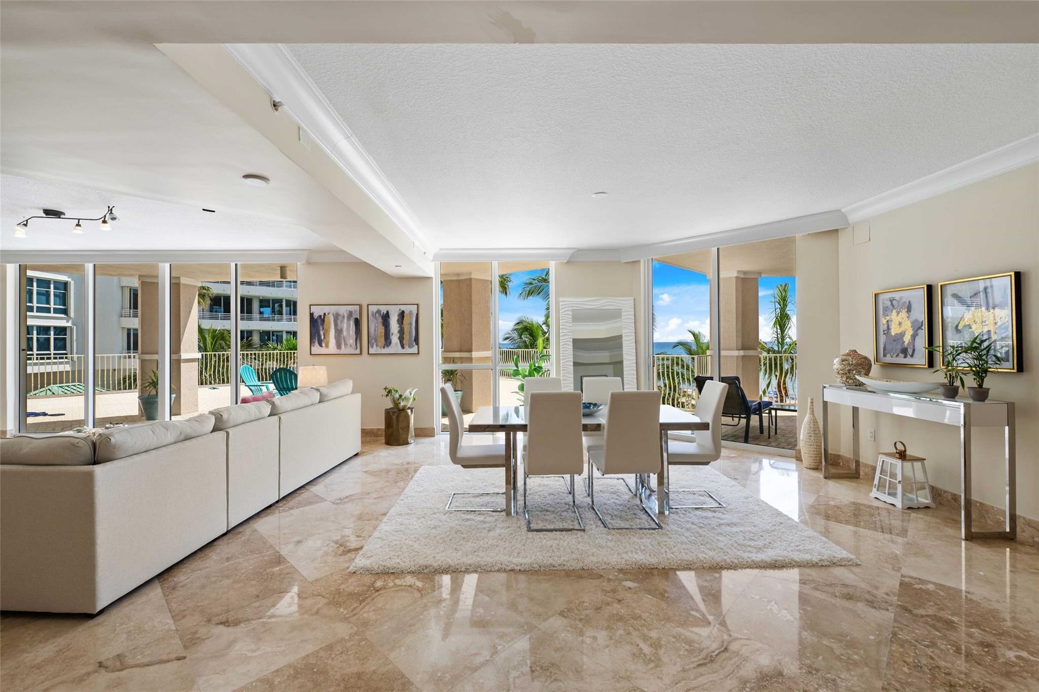 4000± Sq Ft Living Areas