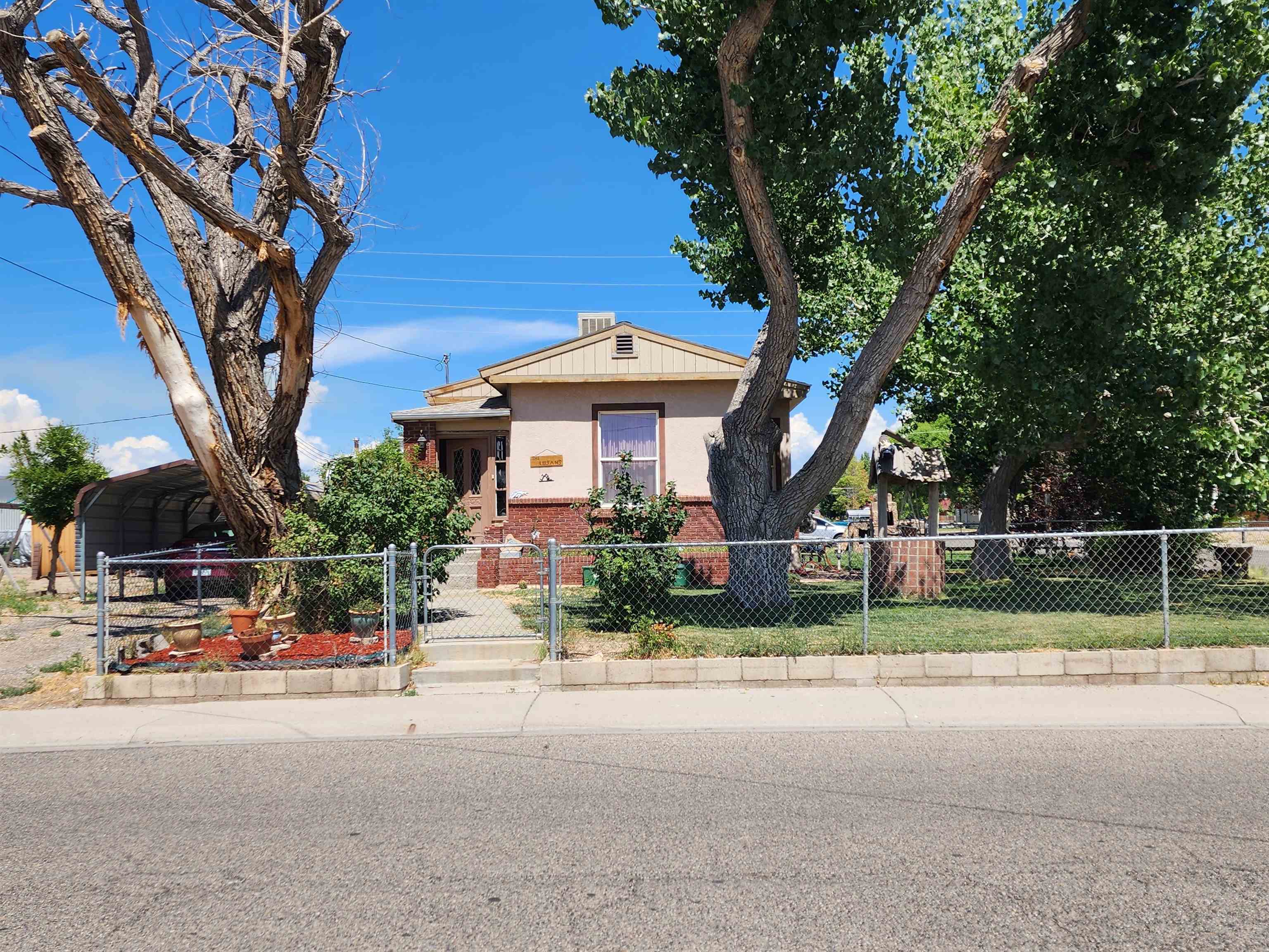 551 E Grand Avenue