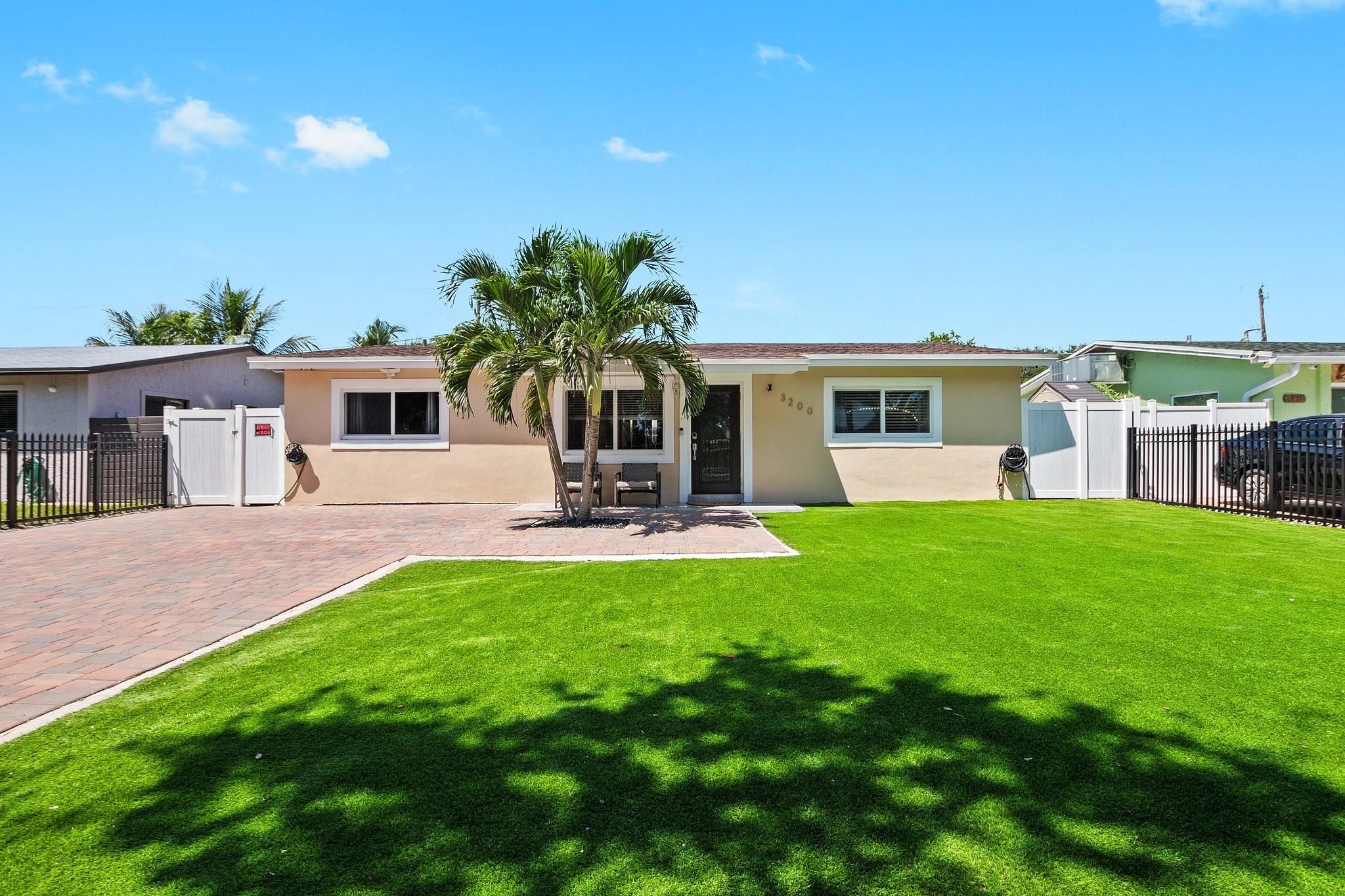 3200 72nd Ave Hollywood FL 33024 | F10398457