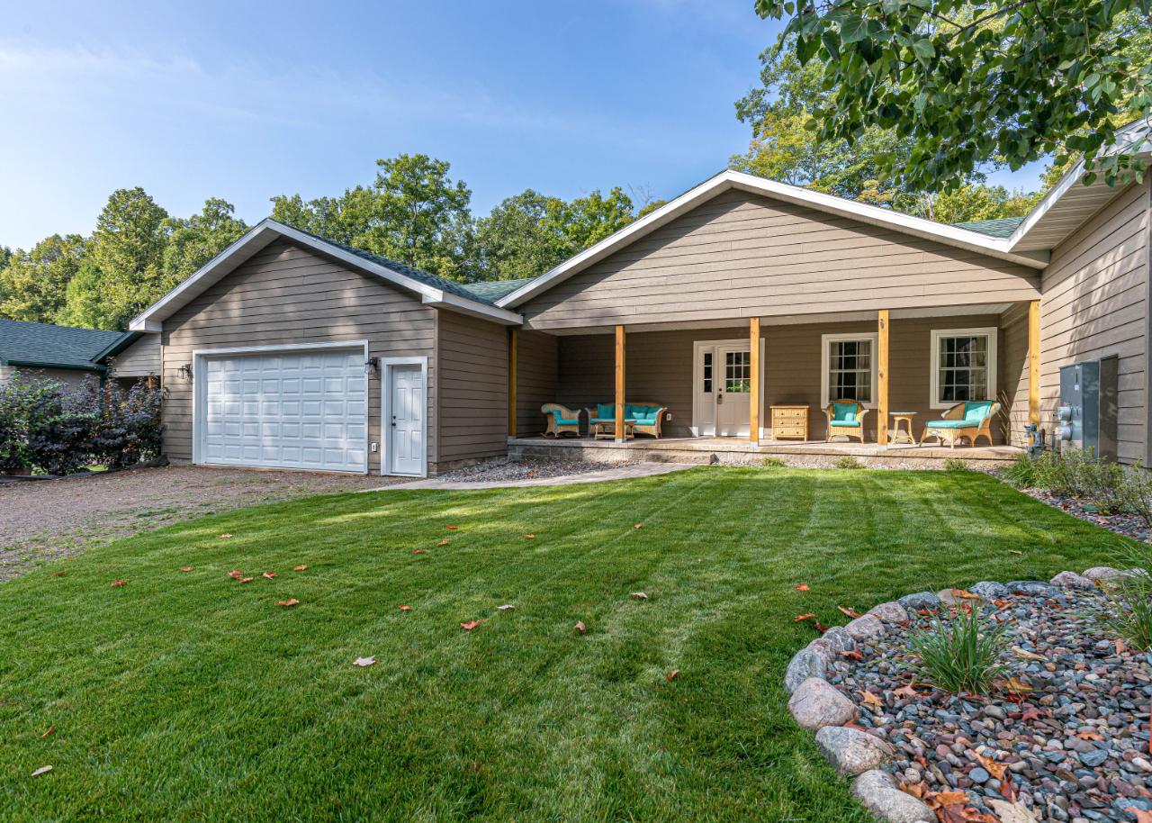 Little Arbor Vitae Property 1451 Greenleaf Ln Photo 1