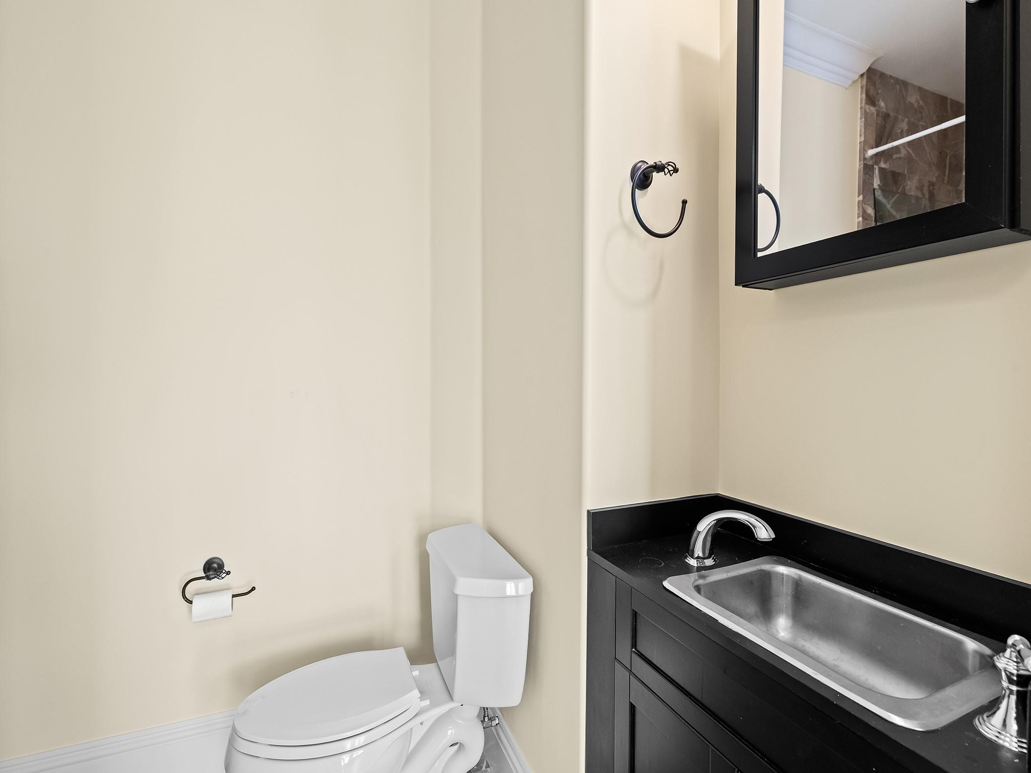 Fisherman's full bathroom