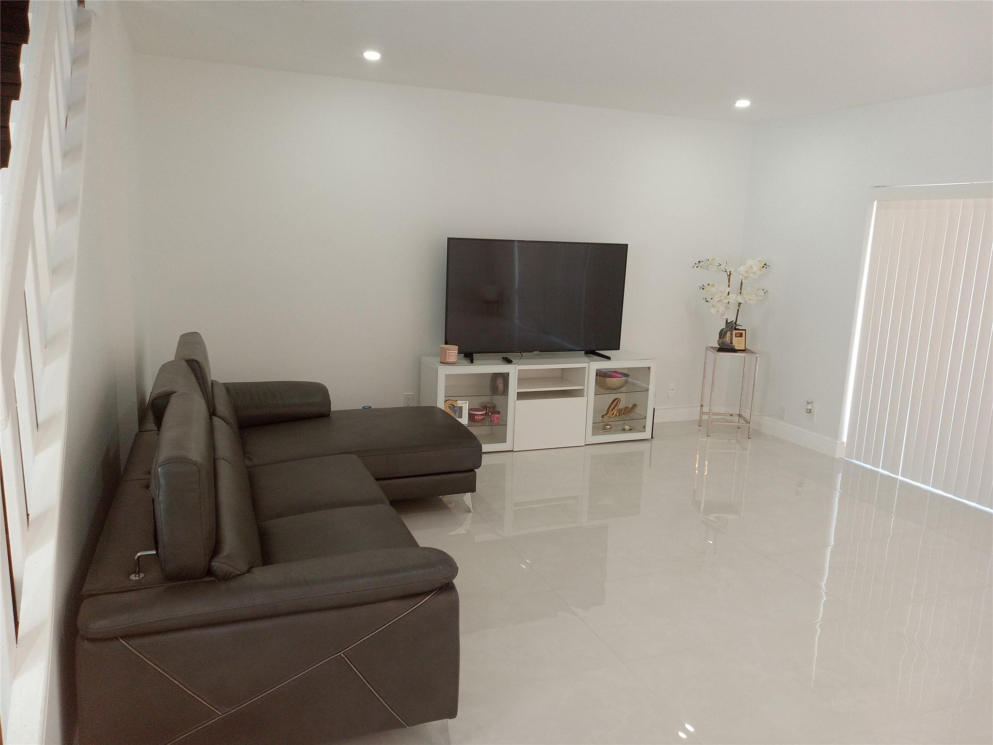 Homes for sale in Plantation, FL | (Undisclosed), Plantation, FL 33324 | MLS# F10401897