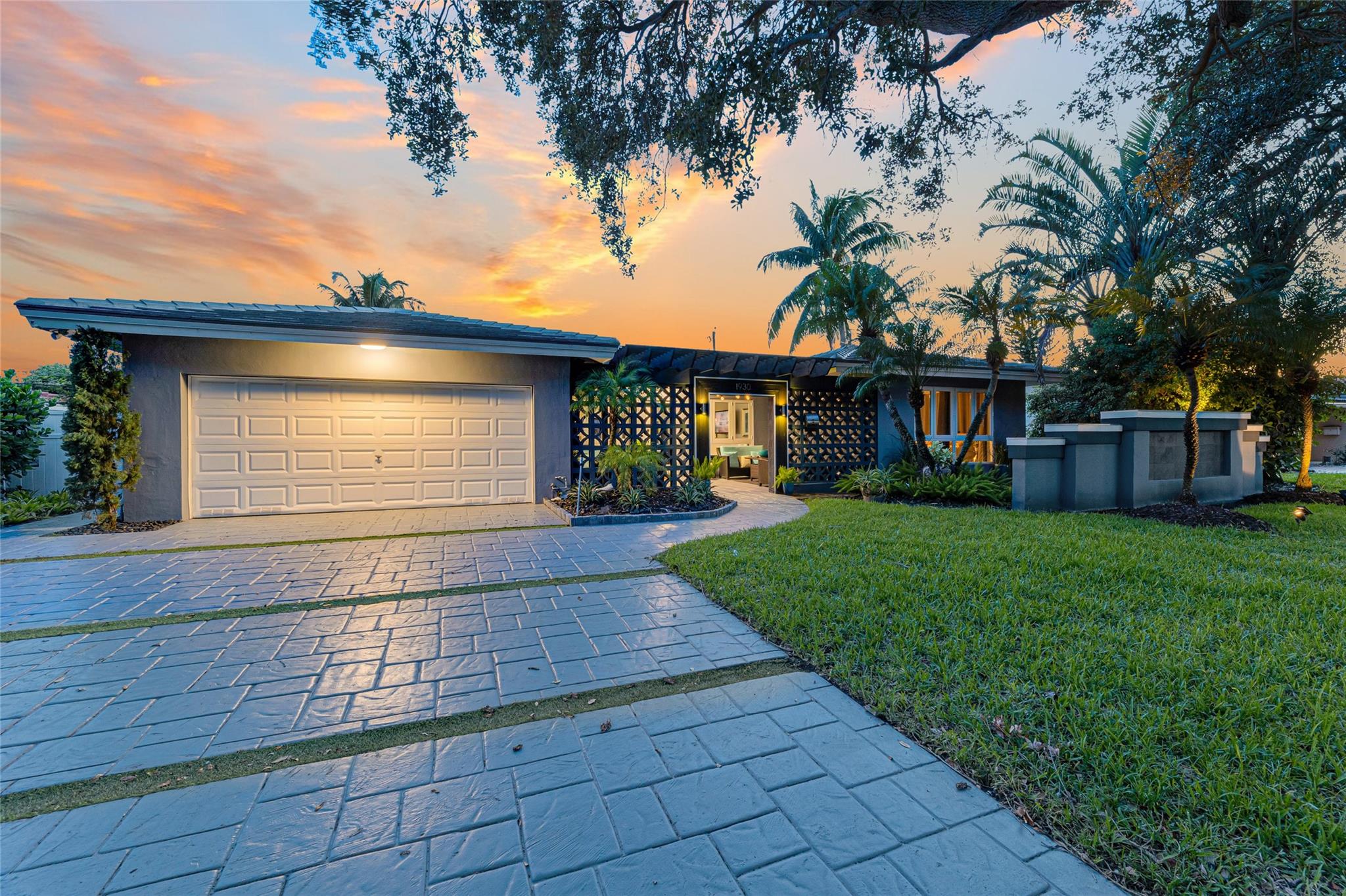 1930 Ne 28th Ct Lighthouse Point FL 33064 | F10398947