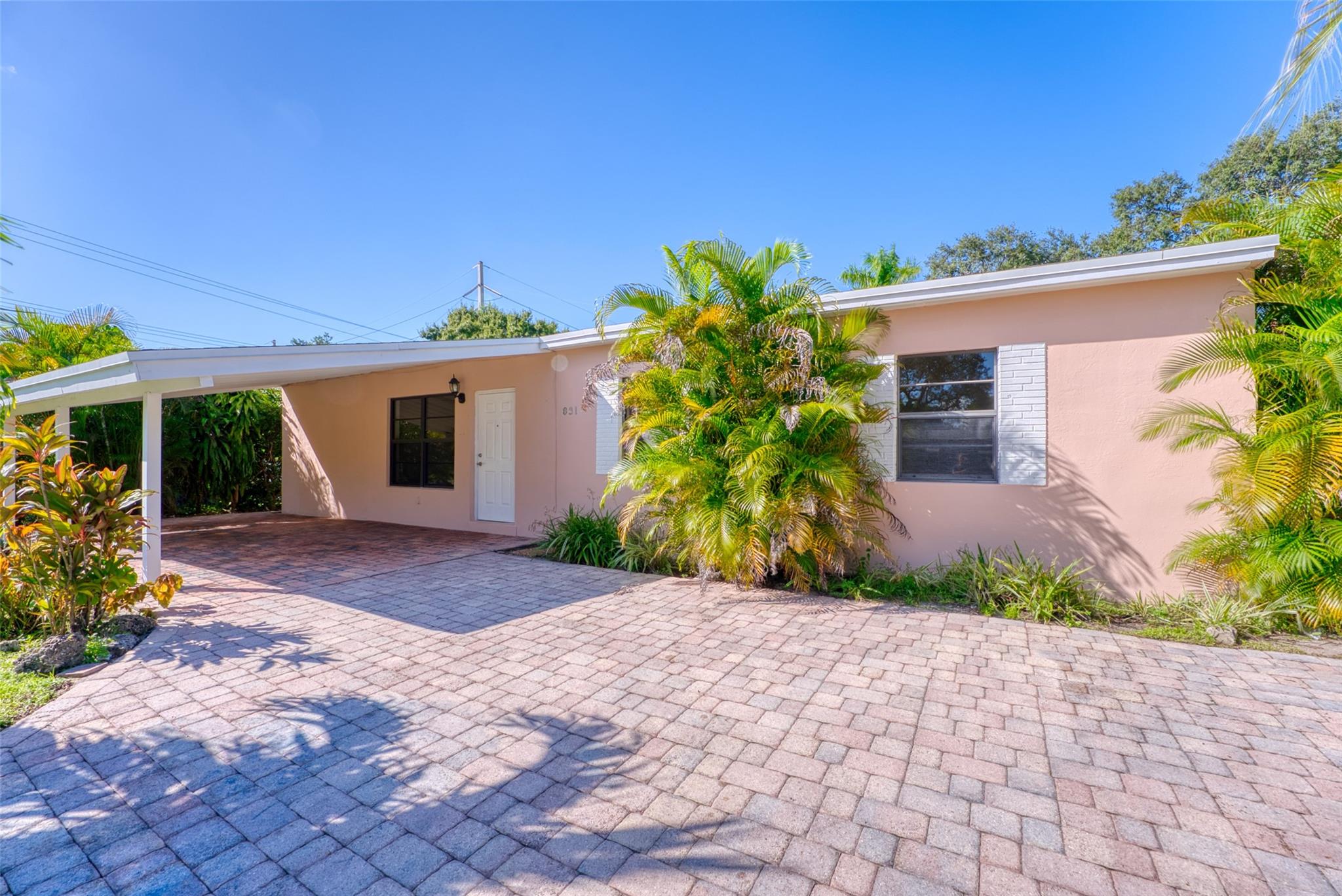 831 Sw 26th Ct Fort Lauderdale FL 33315 | F10400768