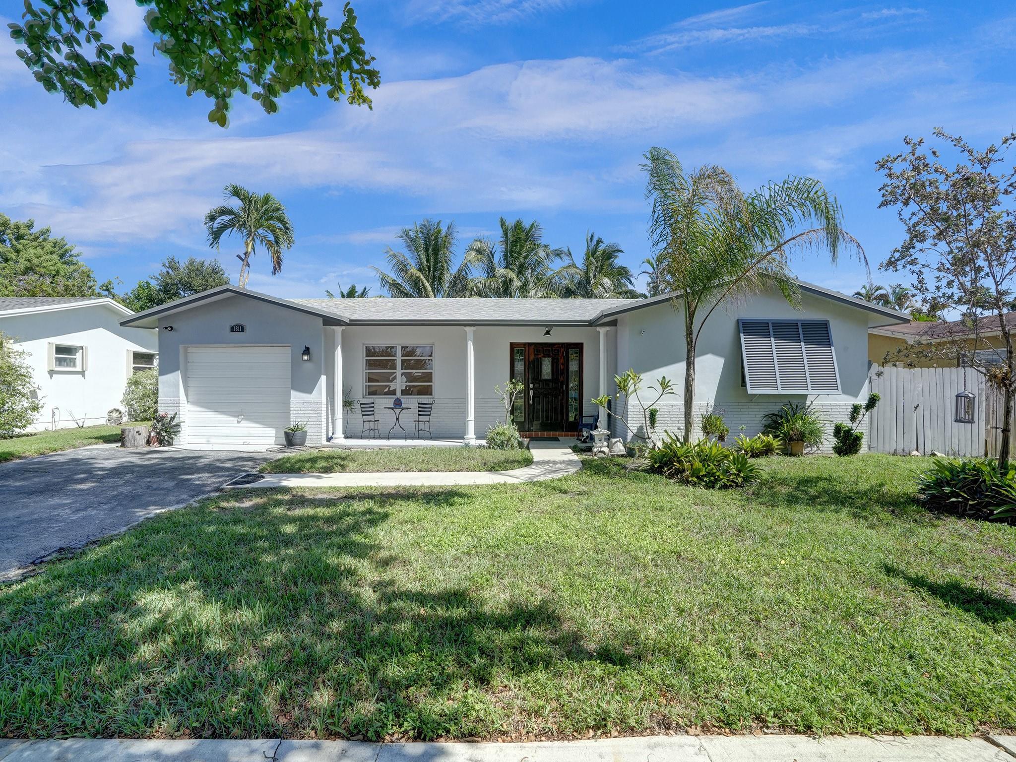 1811 117th Ter Pembroke Pines FL 33026 | F10403330