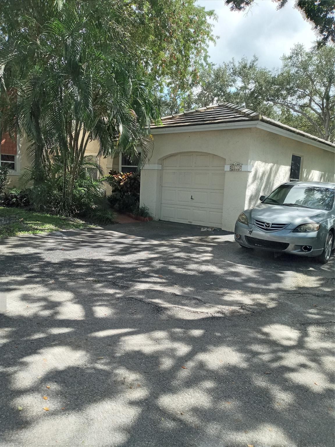 9833 9th Court Plantation FL 33324 | F10402821