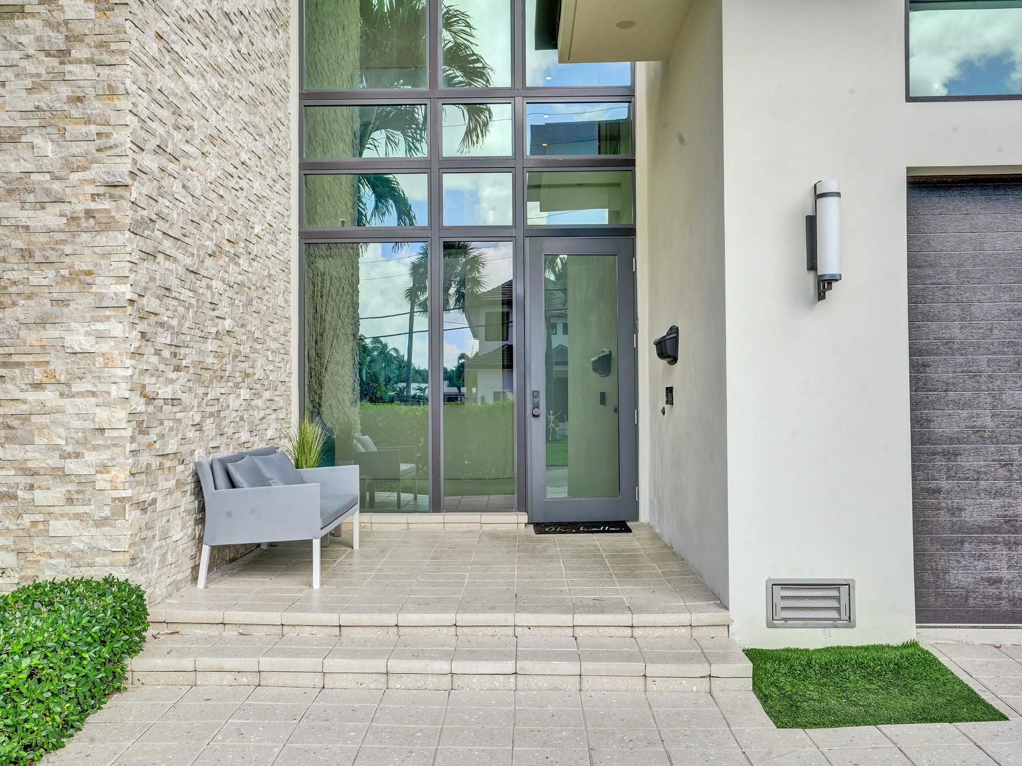 Hurricane proof classy entry!