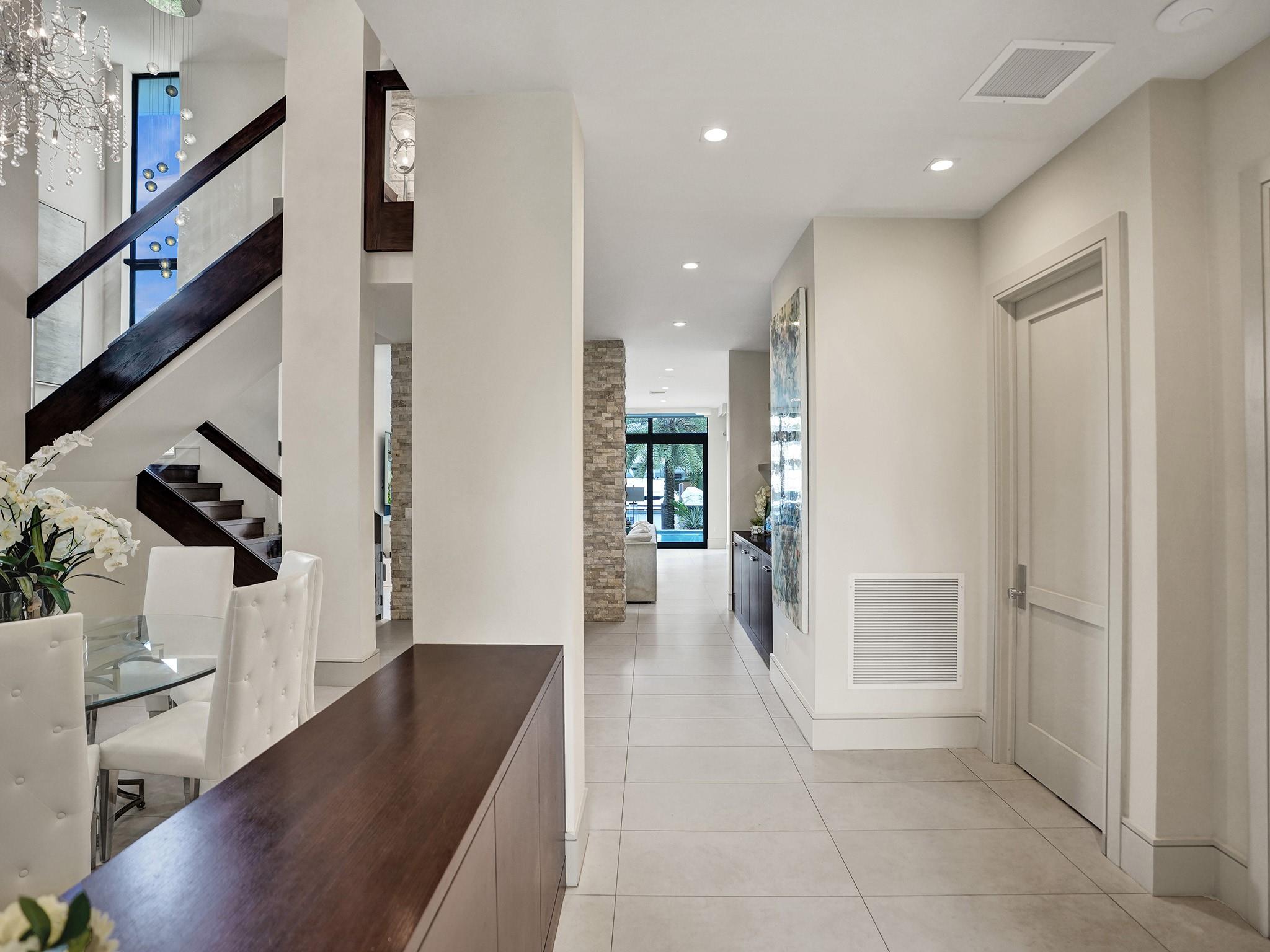 Clean lines surround you!