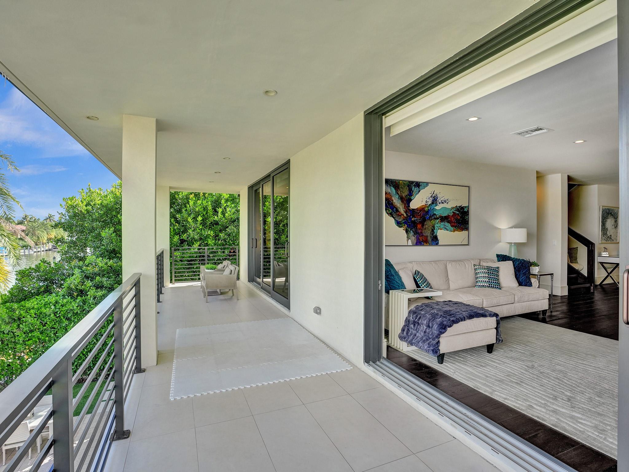 Off of the Loft/Family room