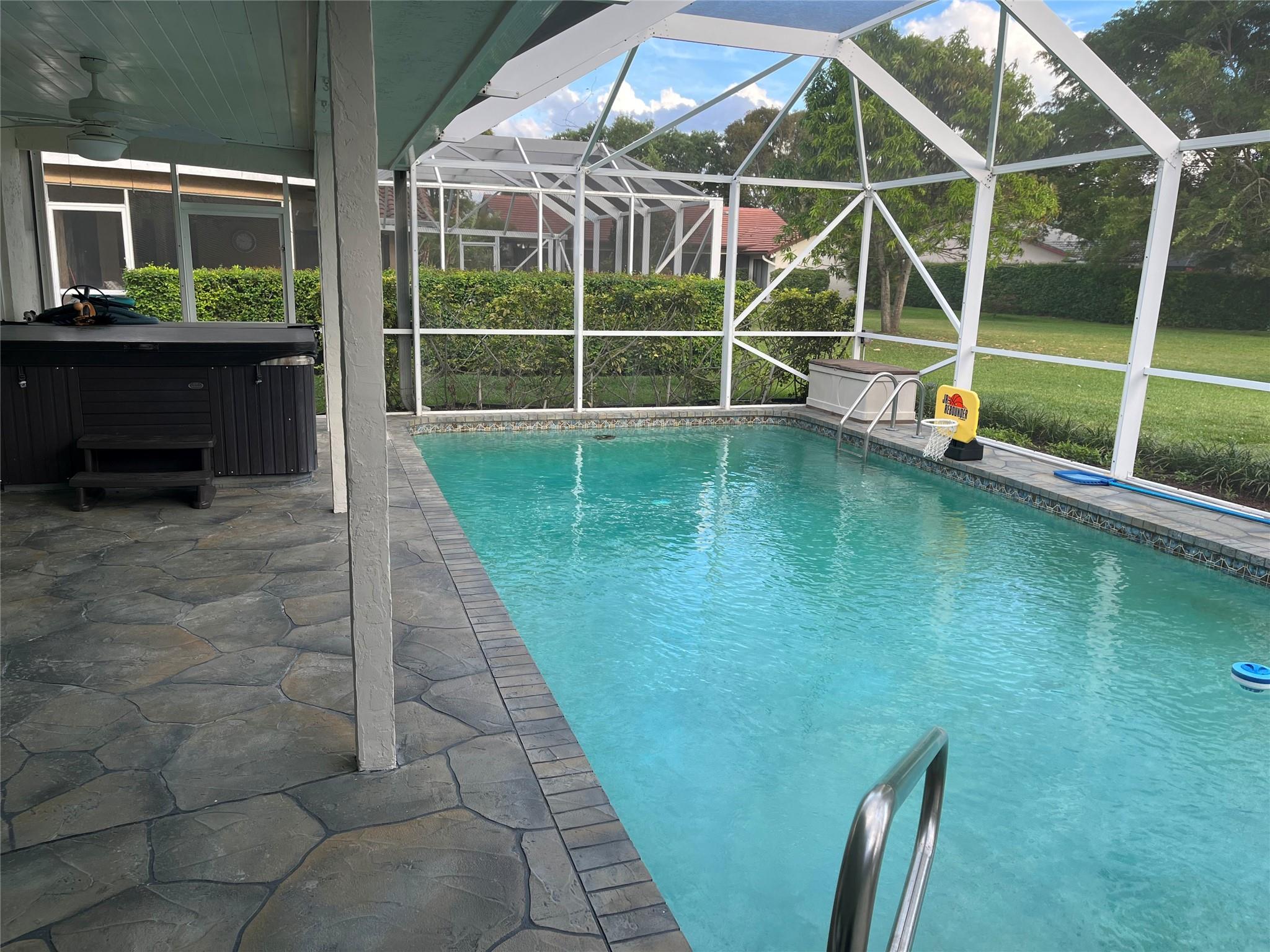 Screened in Pool, Spa and Patio with Lake View