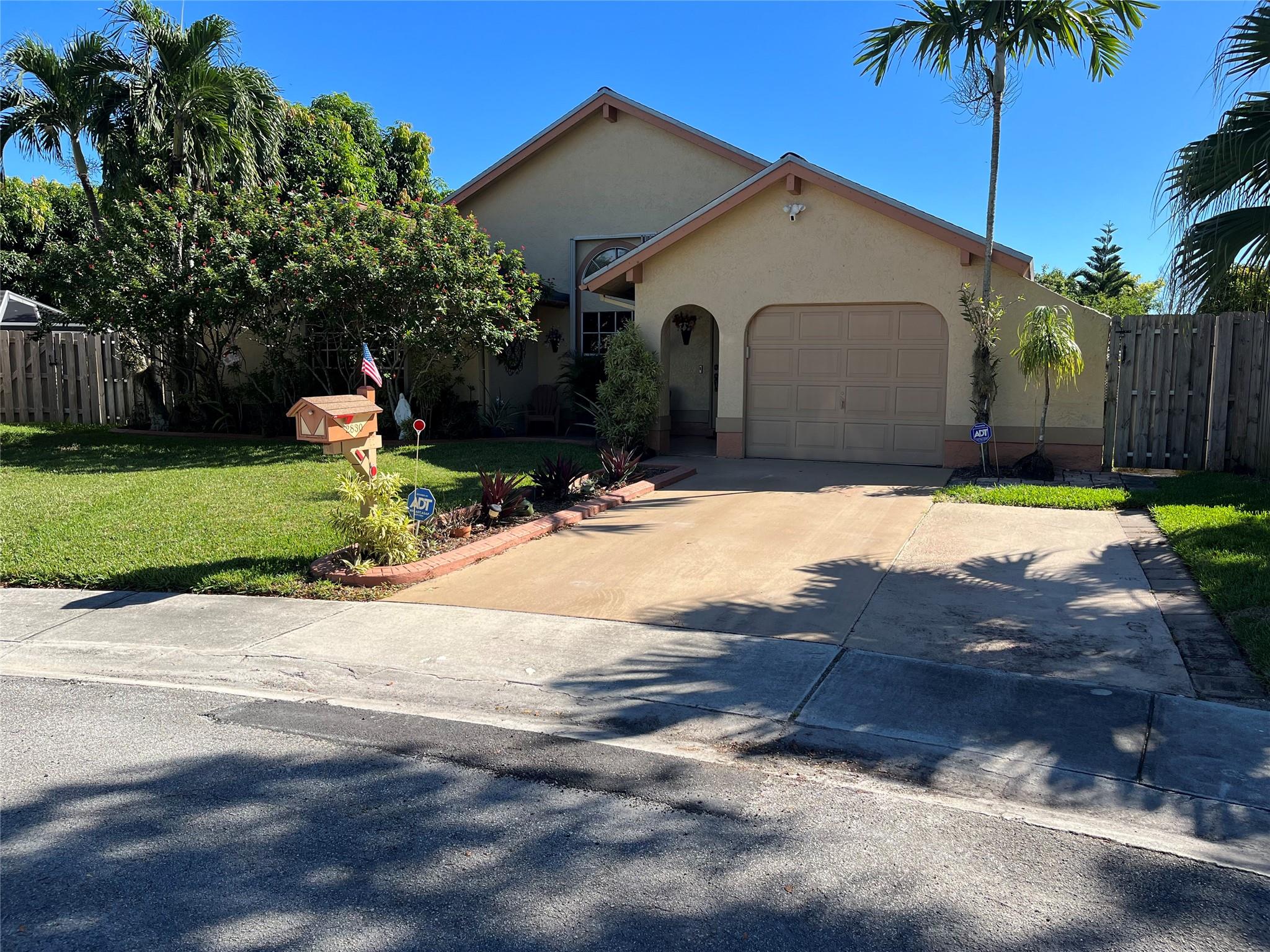2830 Nw 111th Ave Sunrise FL 33322 | F10405522