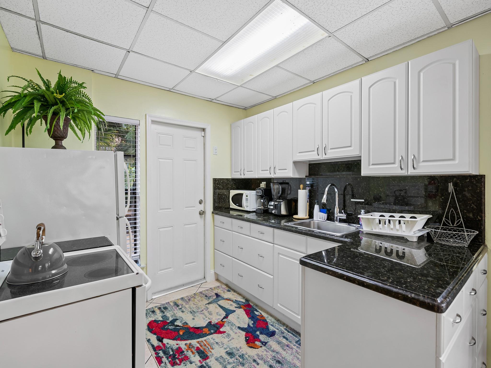 Guest quarters kitchen