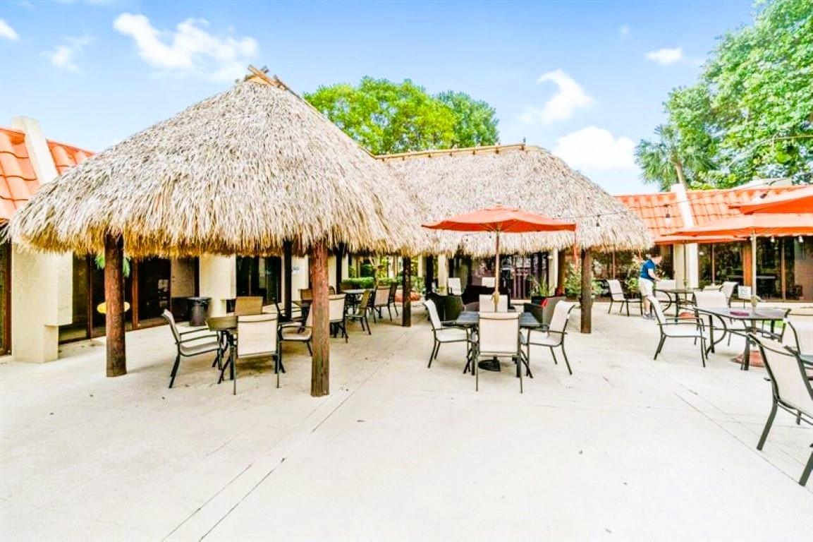 Tiki Hut