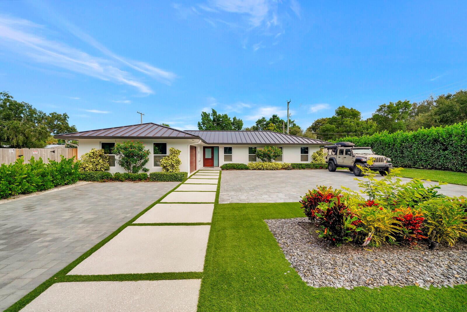 2501 W Edgewater Drive Palm Beach Gardens FL 33410 | R10929221