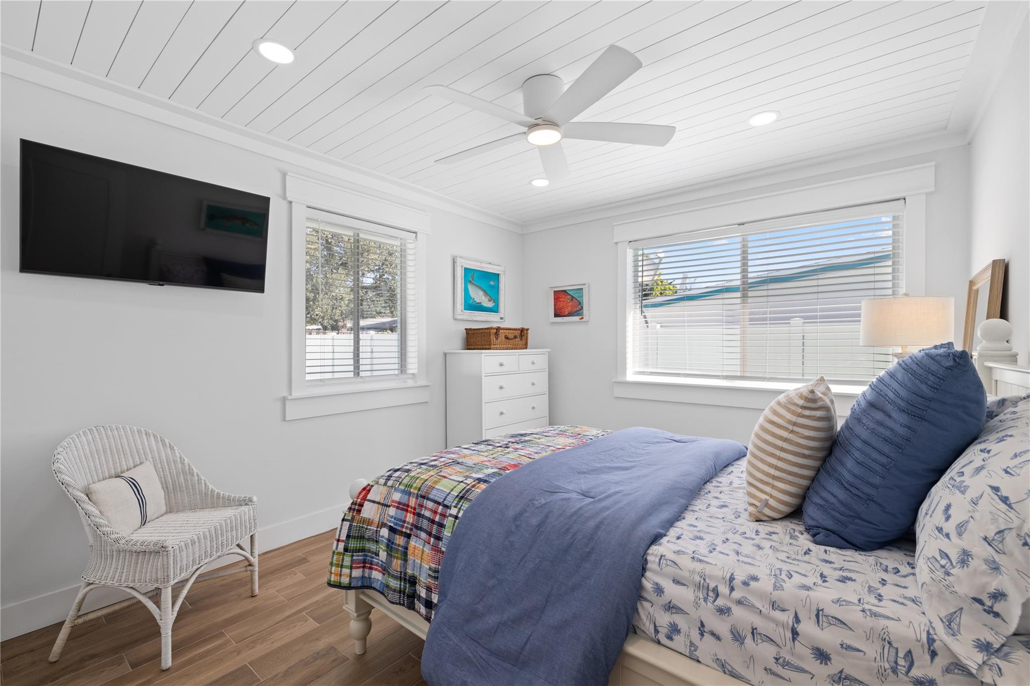 Second guest bedroom with views of the tranquil backyard!