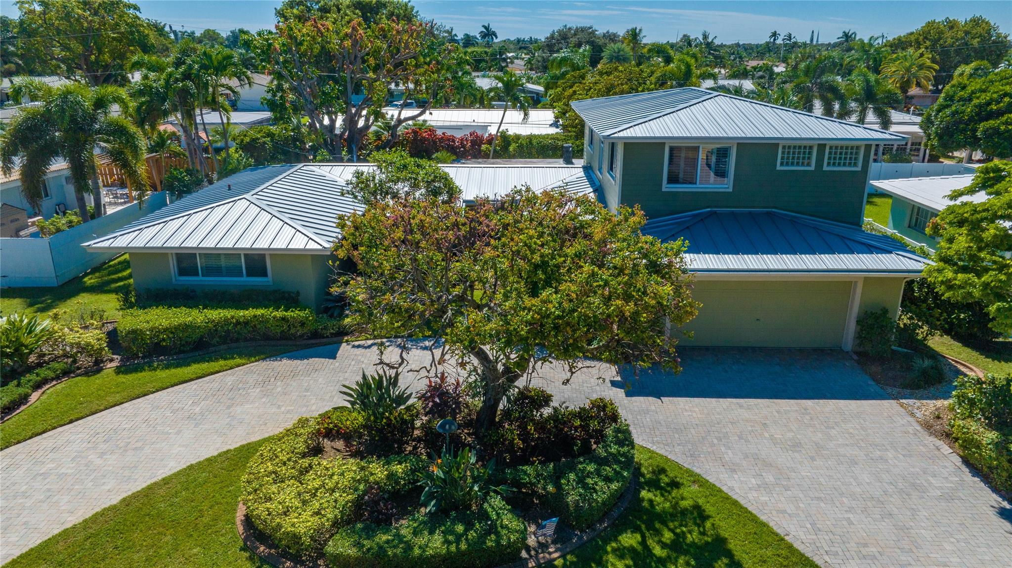 2200 Ne 32nd St Lighthouse Point FL 33064 | F10405977