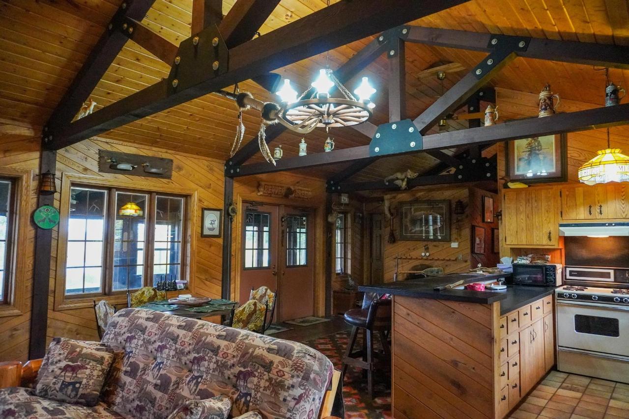 Undocumented Lake Property 9115 Cardinal Ln Photo 16