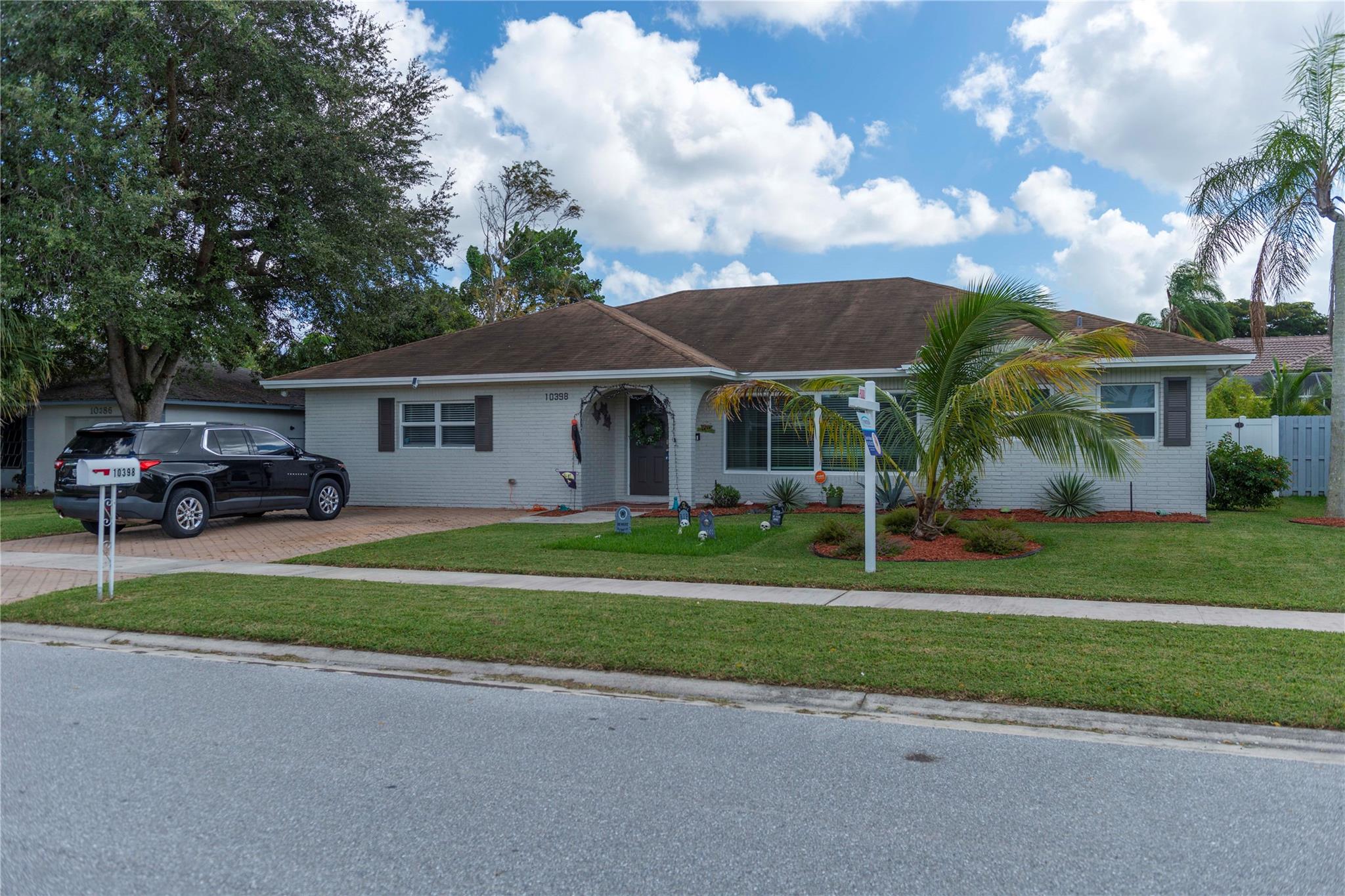 10398 Dorchester Drive Boca Raton FL 33428 | F10406087