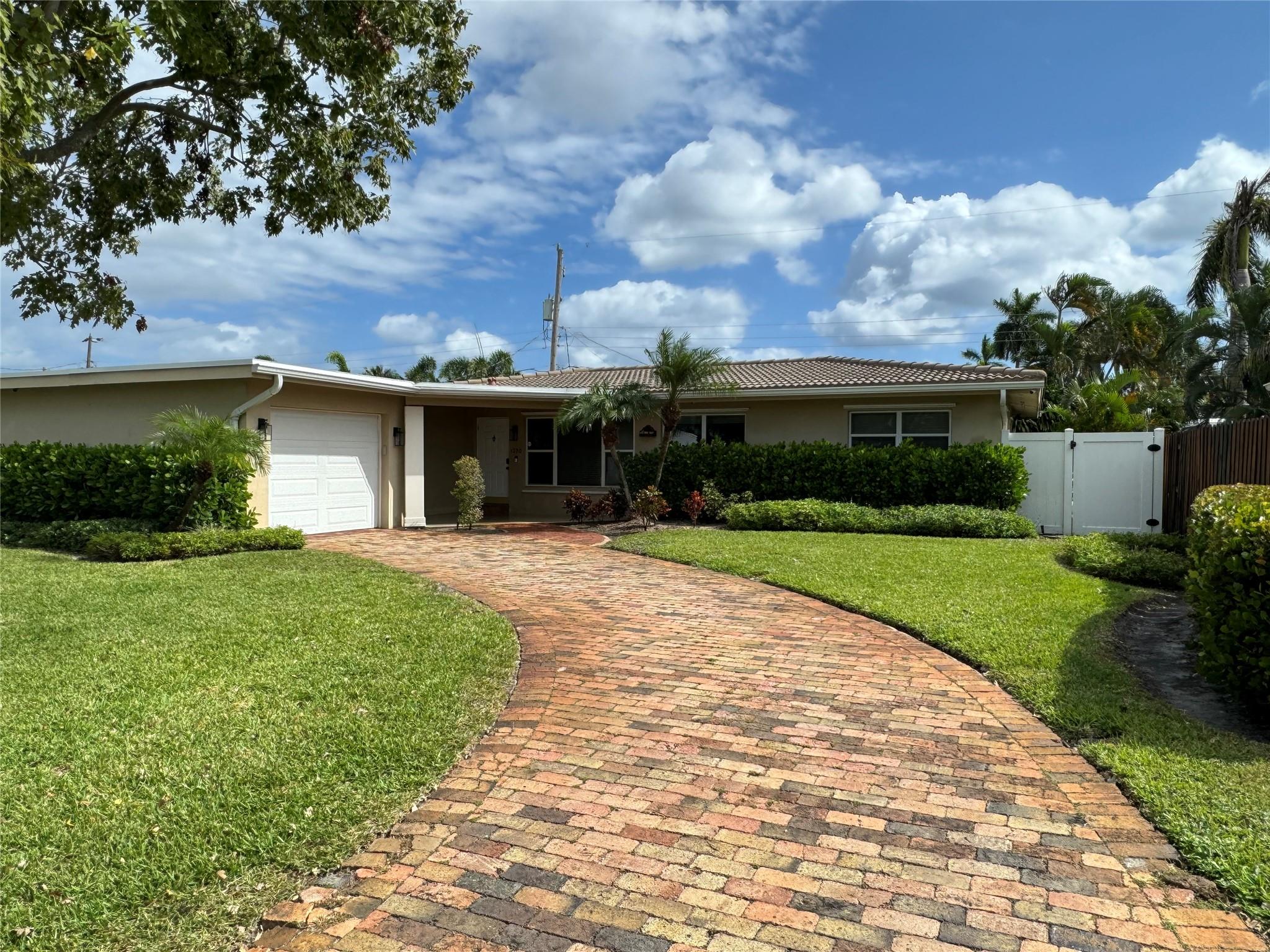 1320 Se 4th Ave Pompano Beach FL 33060 | F10407879