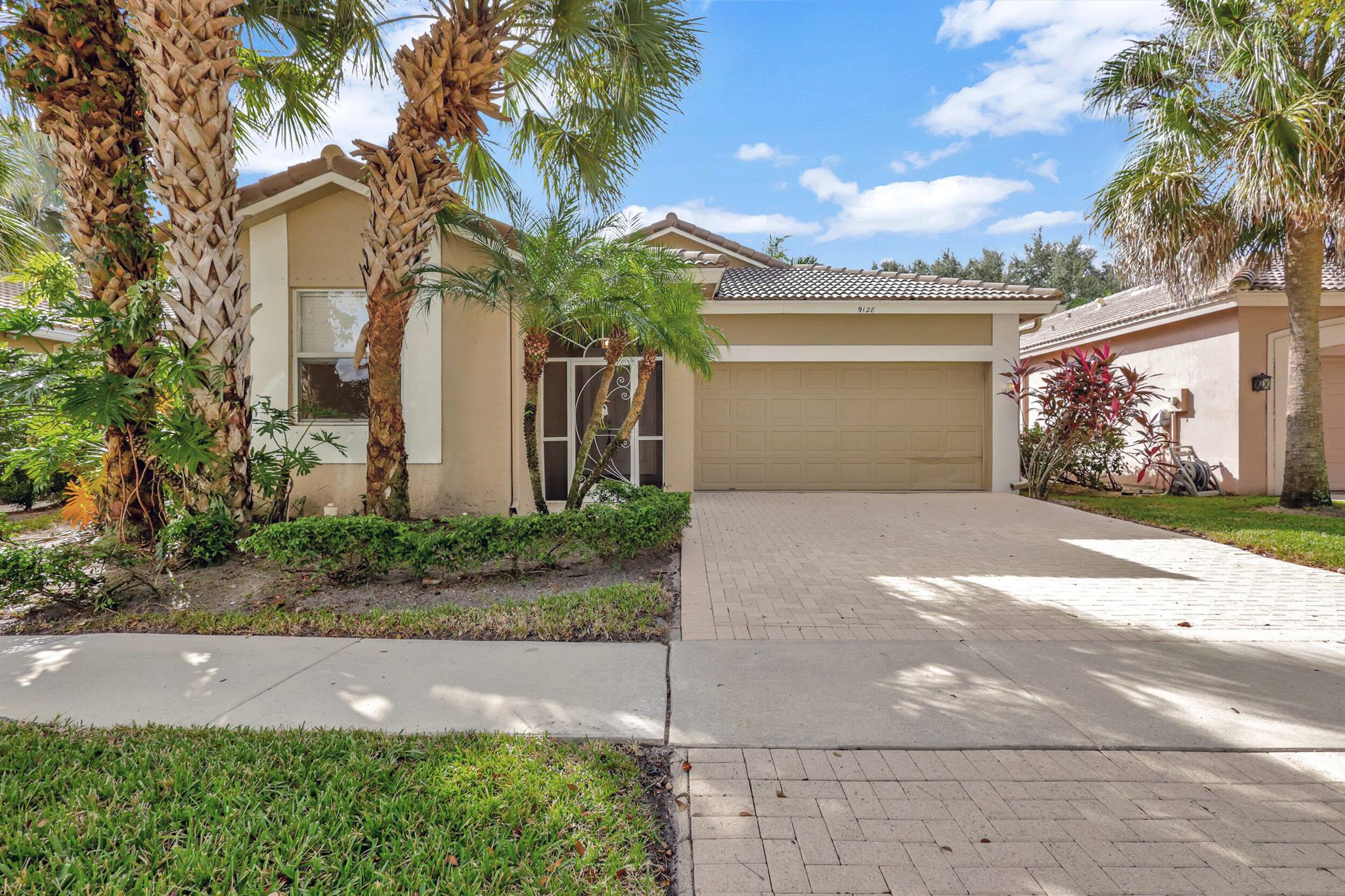 9128 Bay Point Circle West Palm Beach FL 33411 | R10936039