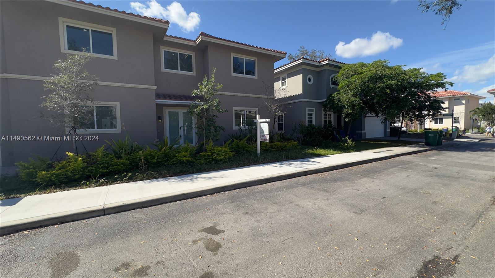 Homes for sale in Dania Beach, FL | 3562 Forest View Cir, Dania Beach, FL 33312 | MLS# A11490562