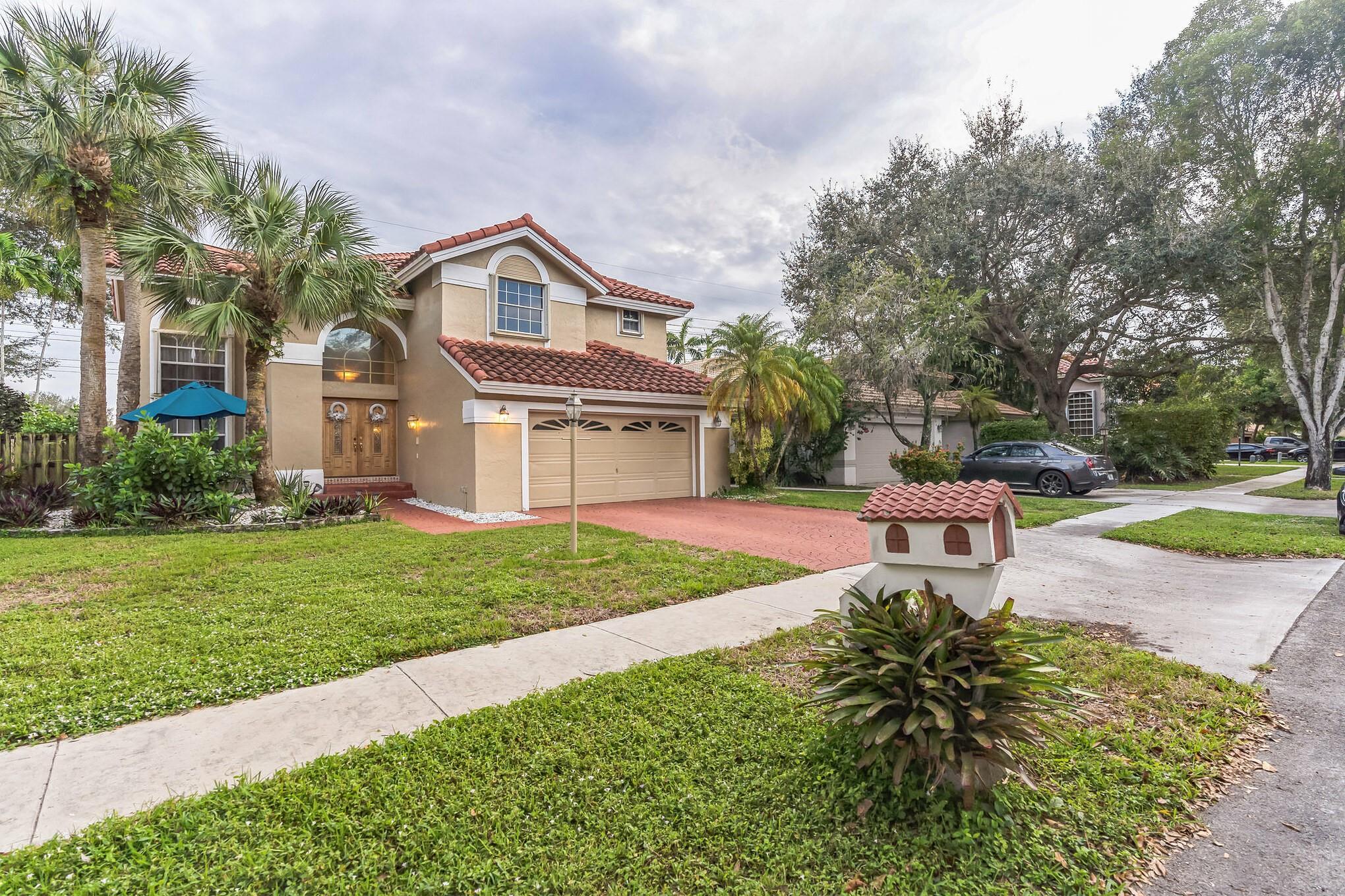 11080 Springfield Pl Hollywood FL 33026 | F10411830
