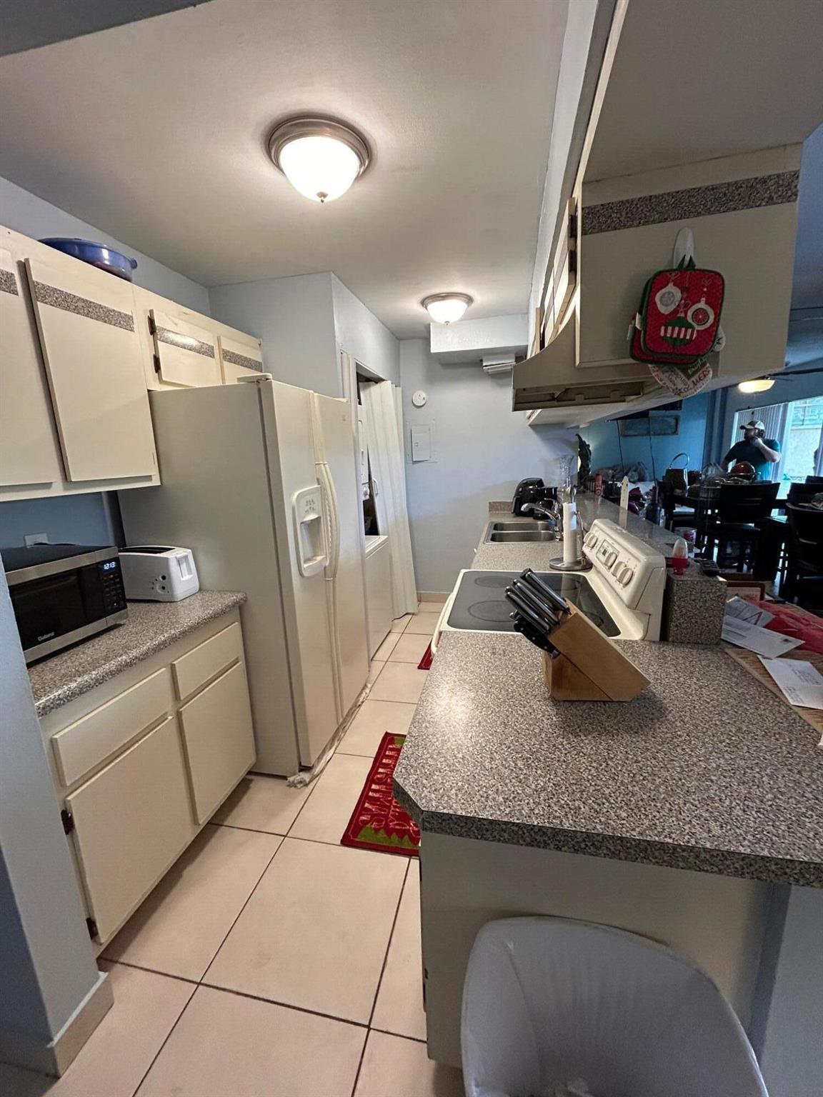 Homes for sale in Oakland Park, FL | 5308 Ne 6Th Avenue #G14, Oakland Park, FL 33334 | MLS# R10941064