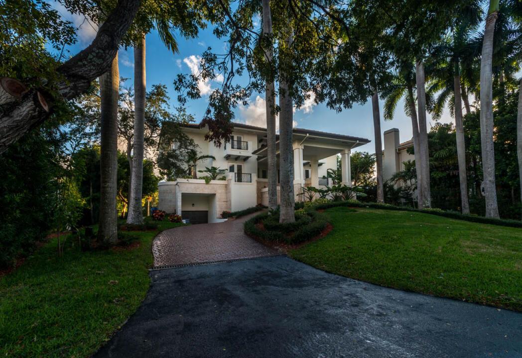 Homes for sale in Coral Gables, FL | 322 Costanera Road, Coral Gables, FL 33143 | MLS# R10942022