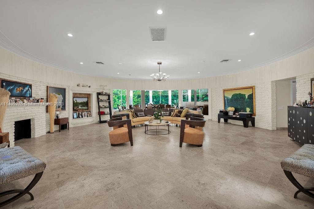 61 Camden Ct, Bal Harbour FL 33154